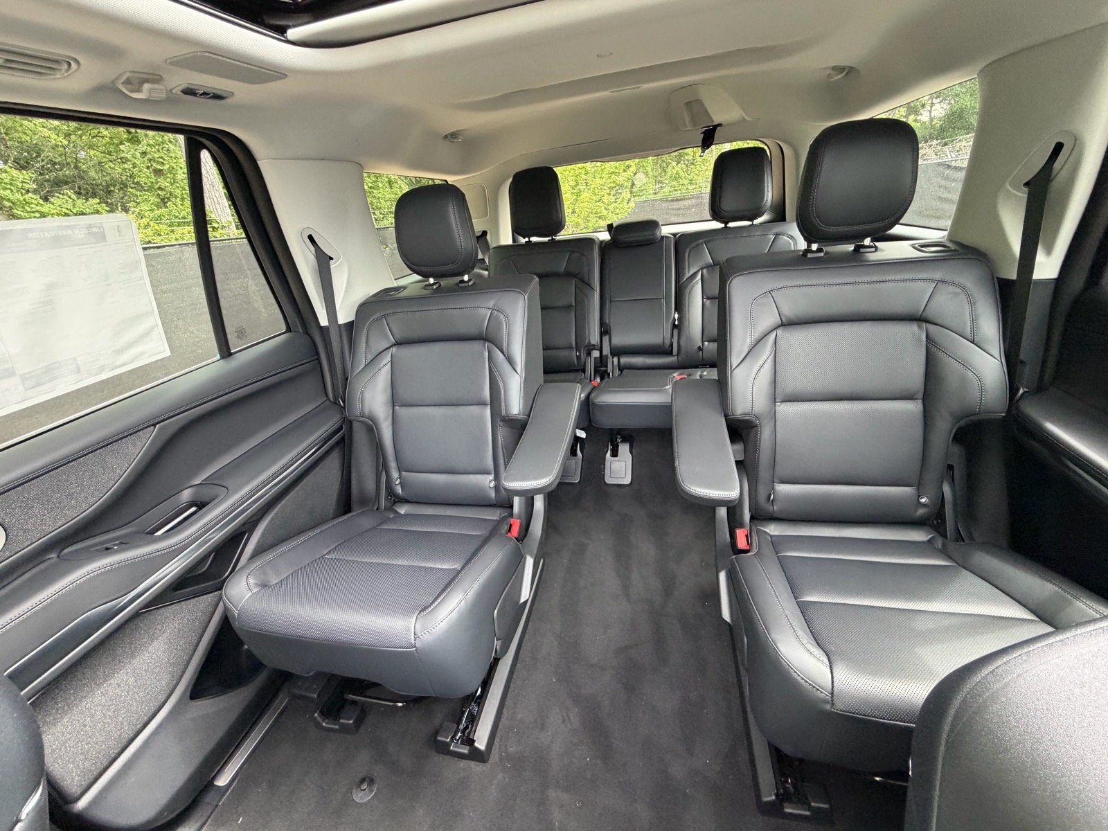 New 2026 Lincoln Navigator Reserve AWD/4WD image 39