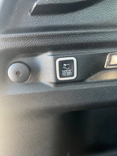 Used 2021 Jeep Grand Cherokee L Limited image 10