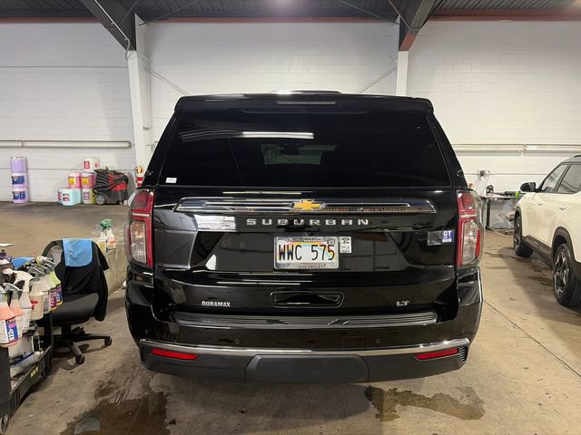 Used 2023 Chevrolet Suburban LT image 4