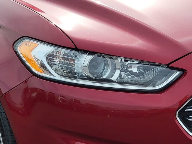 Used 2015 Ford Fusion SE w/ Equipment Group 202A FWD image 16