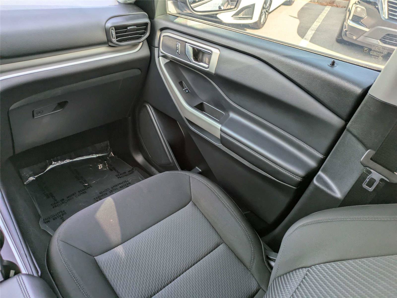 Used 2024 Ford Explorer XLT RWD image 20