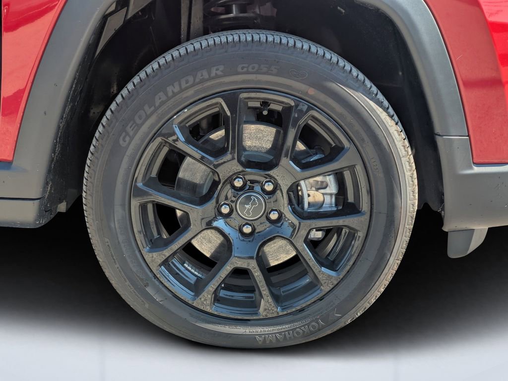 Used 2026 Jeep Compass Latitude image 10