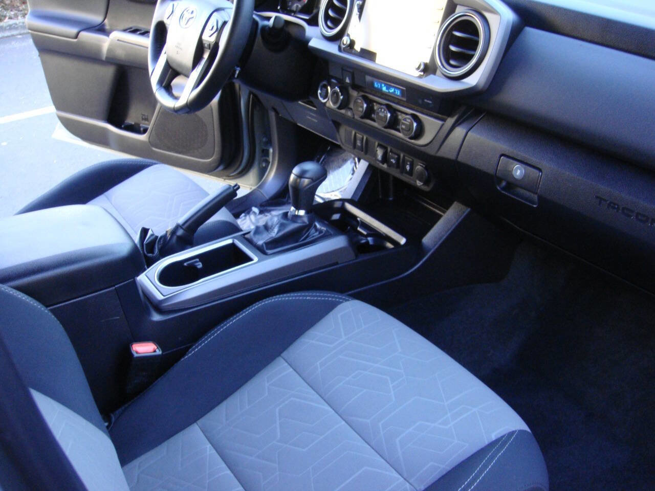 Used 2023 Toyota Tacoma TRD Off-Road image 25