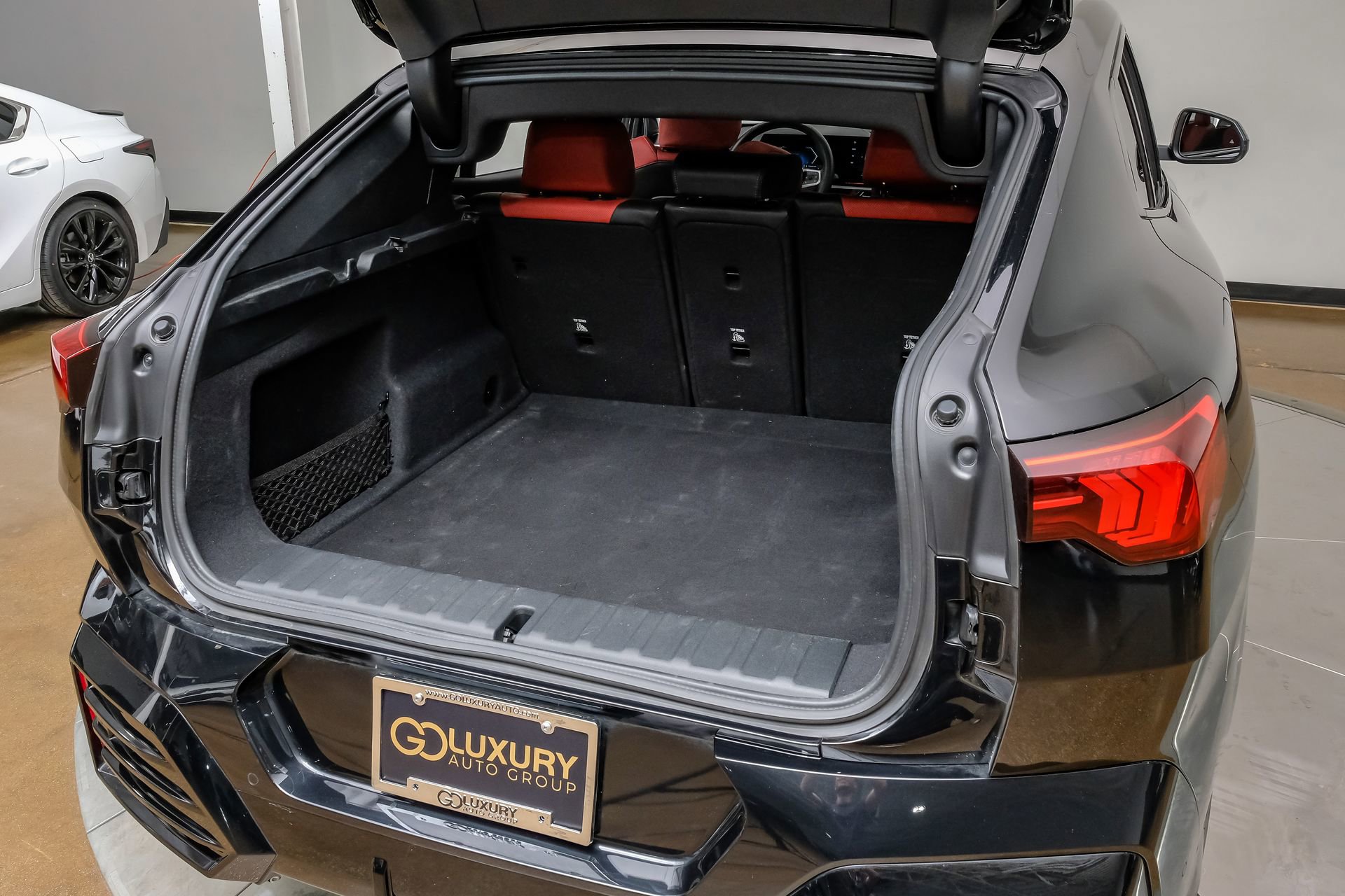 Used 2025 BMW X2 xDrive28i image 54