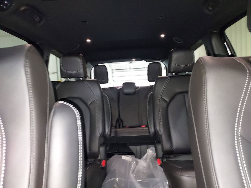 New 2026 Chrysler Pacifica Select image 13