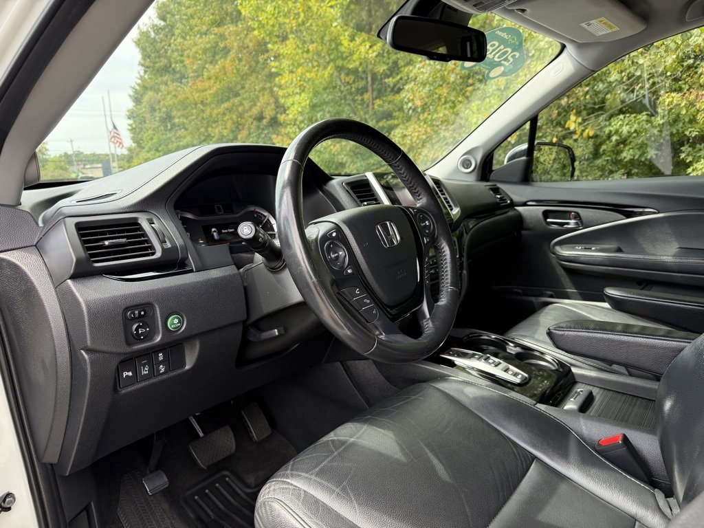 Used 2018 Honda Pilot Touring image 18