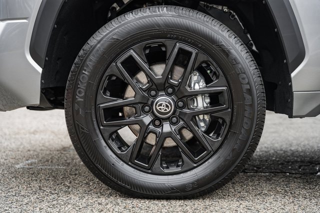 Used 2025 Toyota Tundra Limited image 19