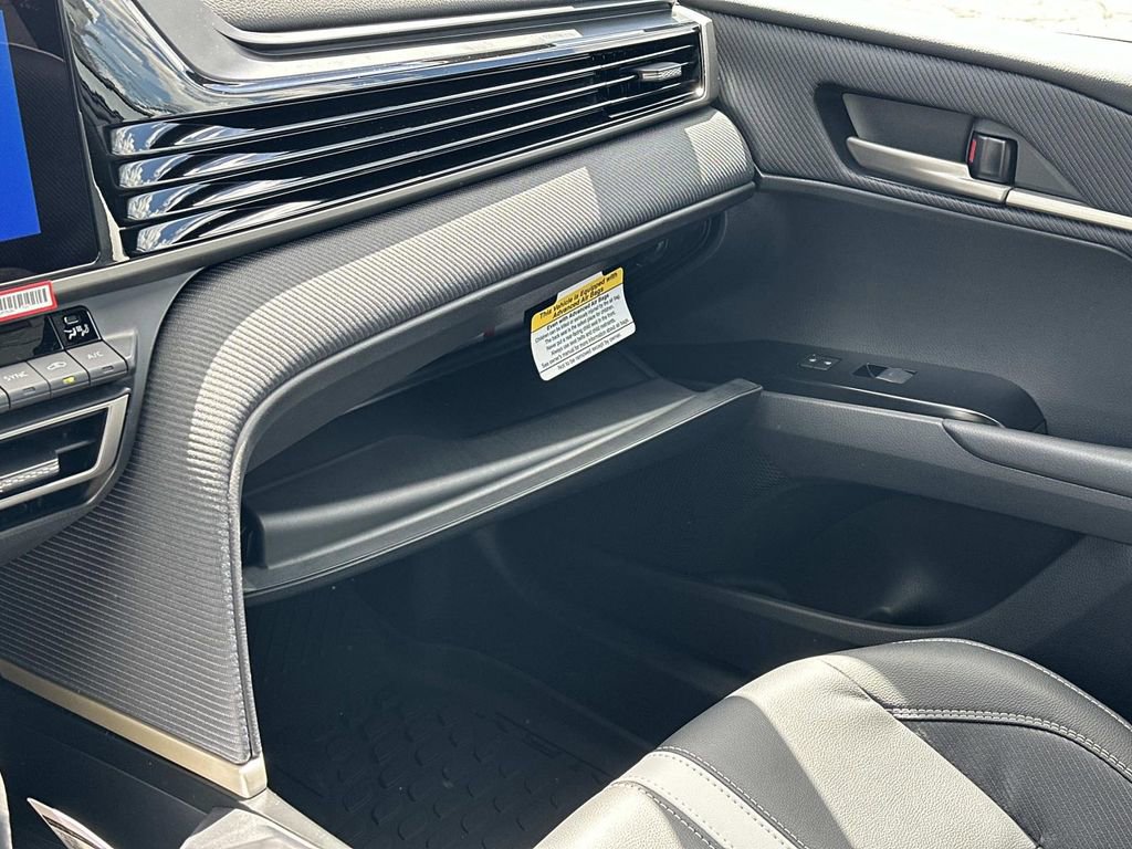 New 2026 Toyota Camry SE FWD image 31