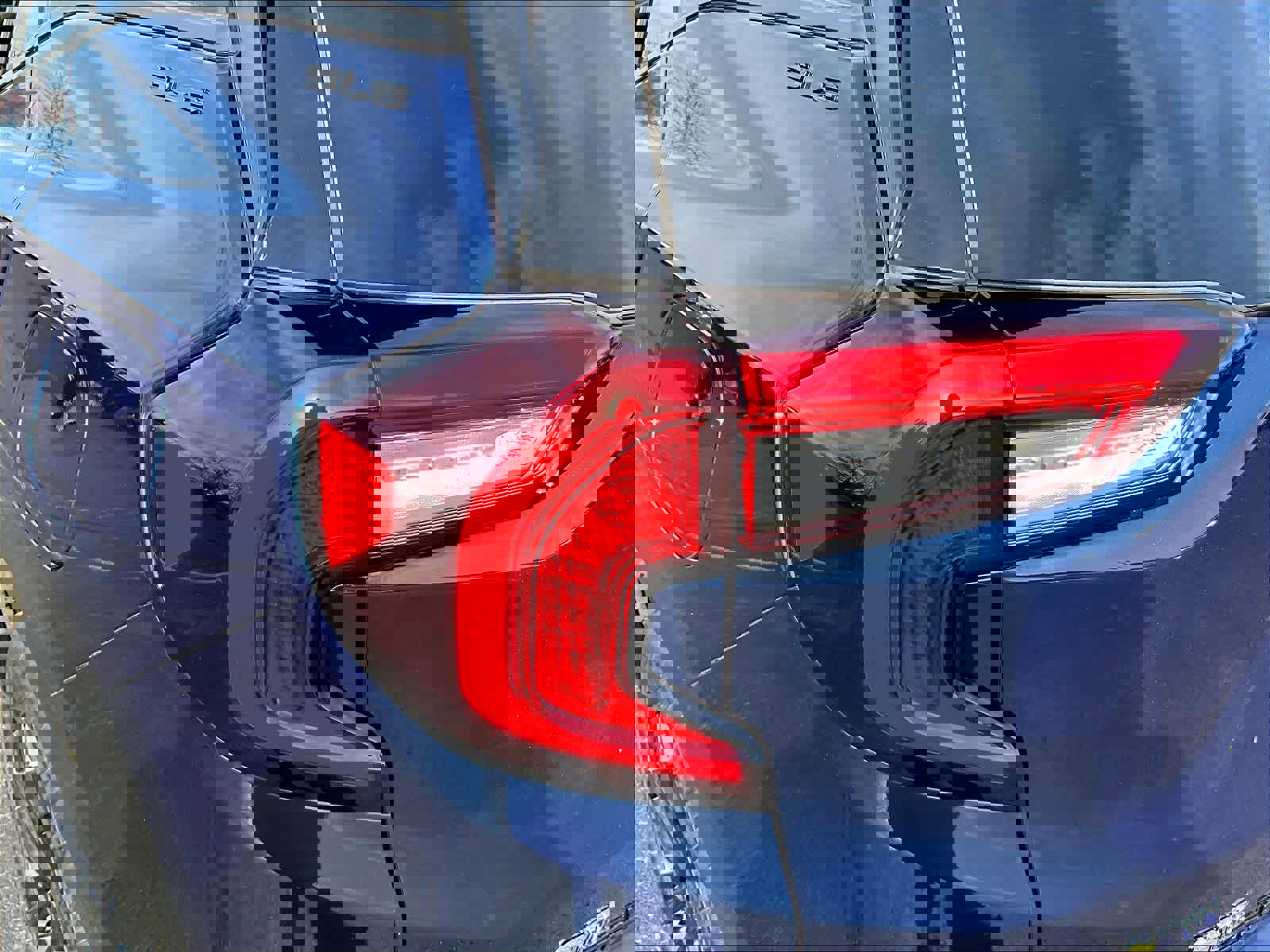 Used 2022 GMC Terrain SLE w/ Driver Convenience Package image 34