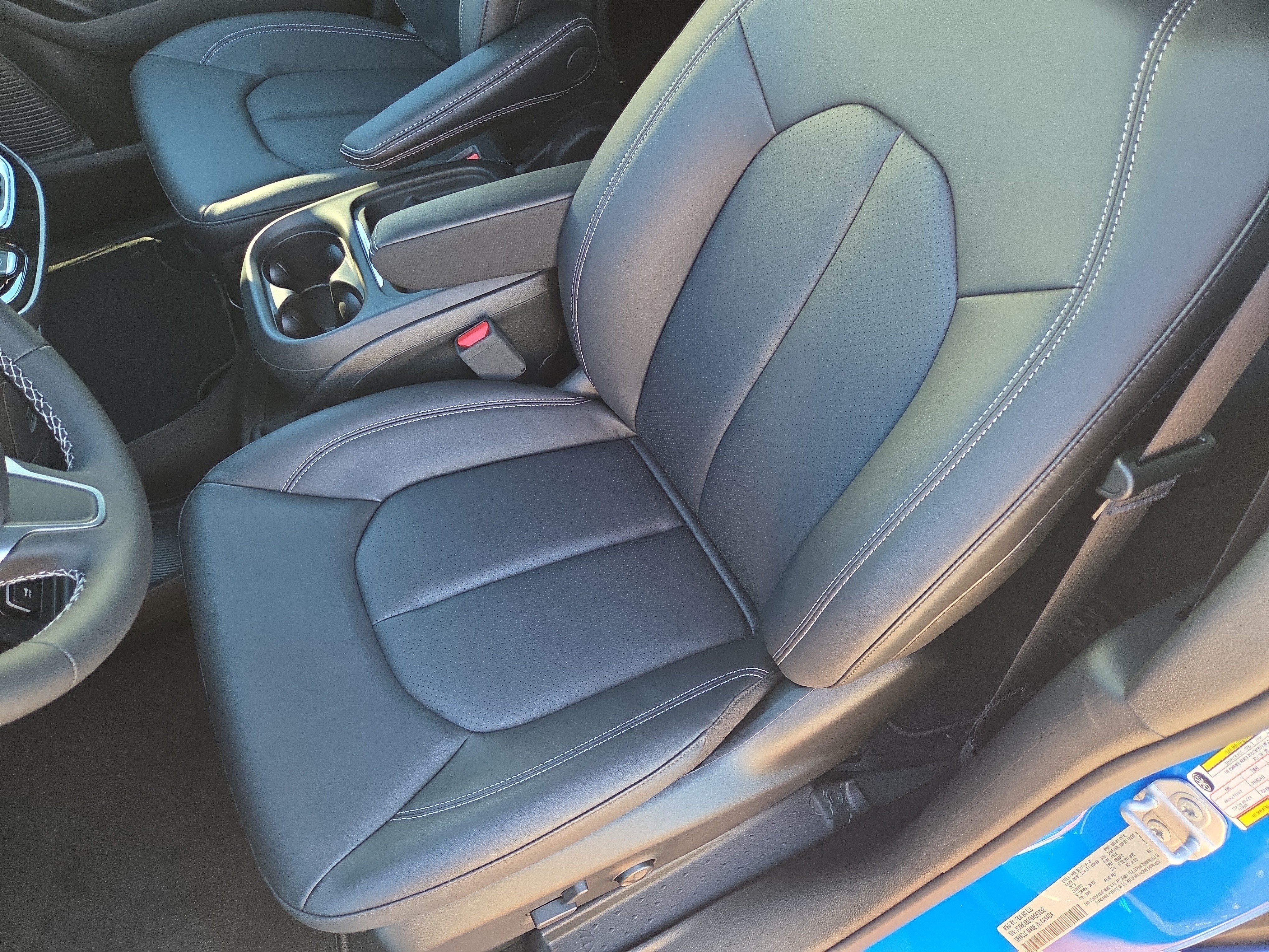 New 2027 Chrysler Pacifica Select FWD image 8