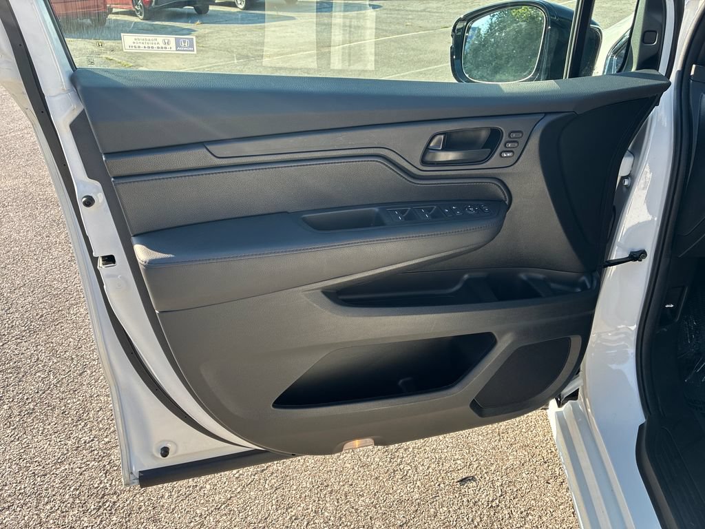 Certified 2024 Honda Odyssey Sport image 12