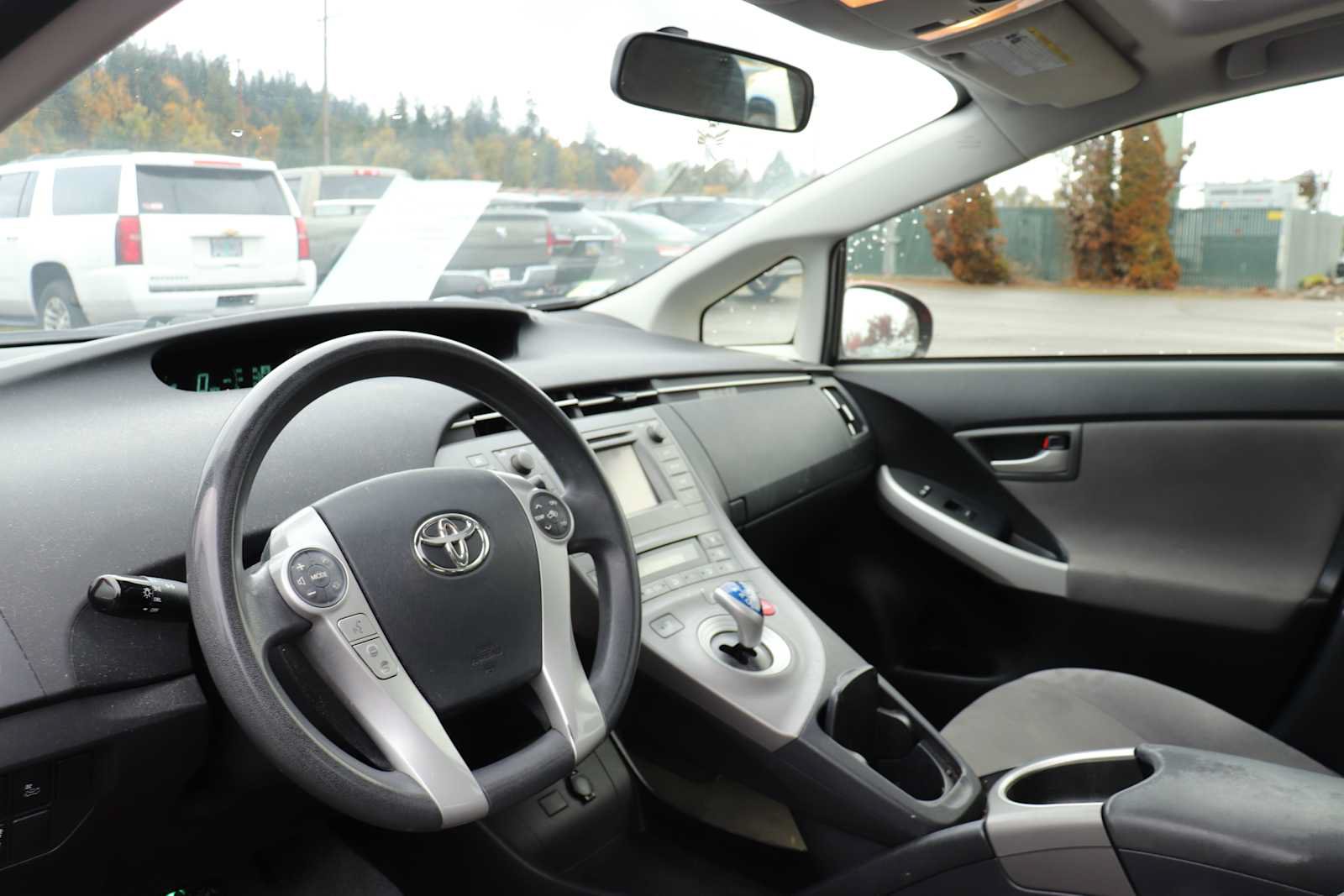 Used 2013 Toyota Prius Three w/ Solar Roof Pkg FWD image 10