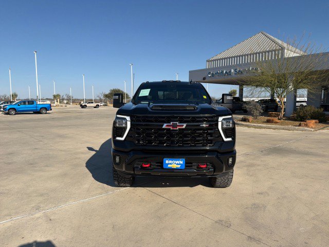 Used 2024 Chevrolet Silverado 2500 ZR2 w/ Technology Package image 1