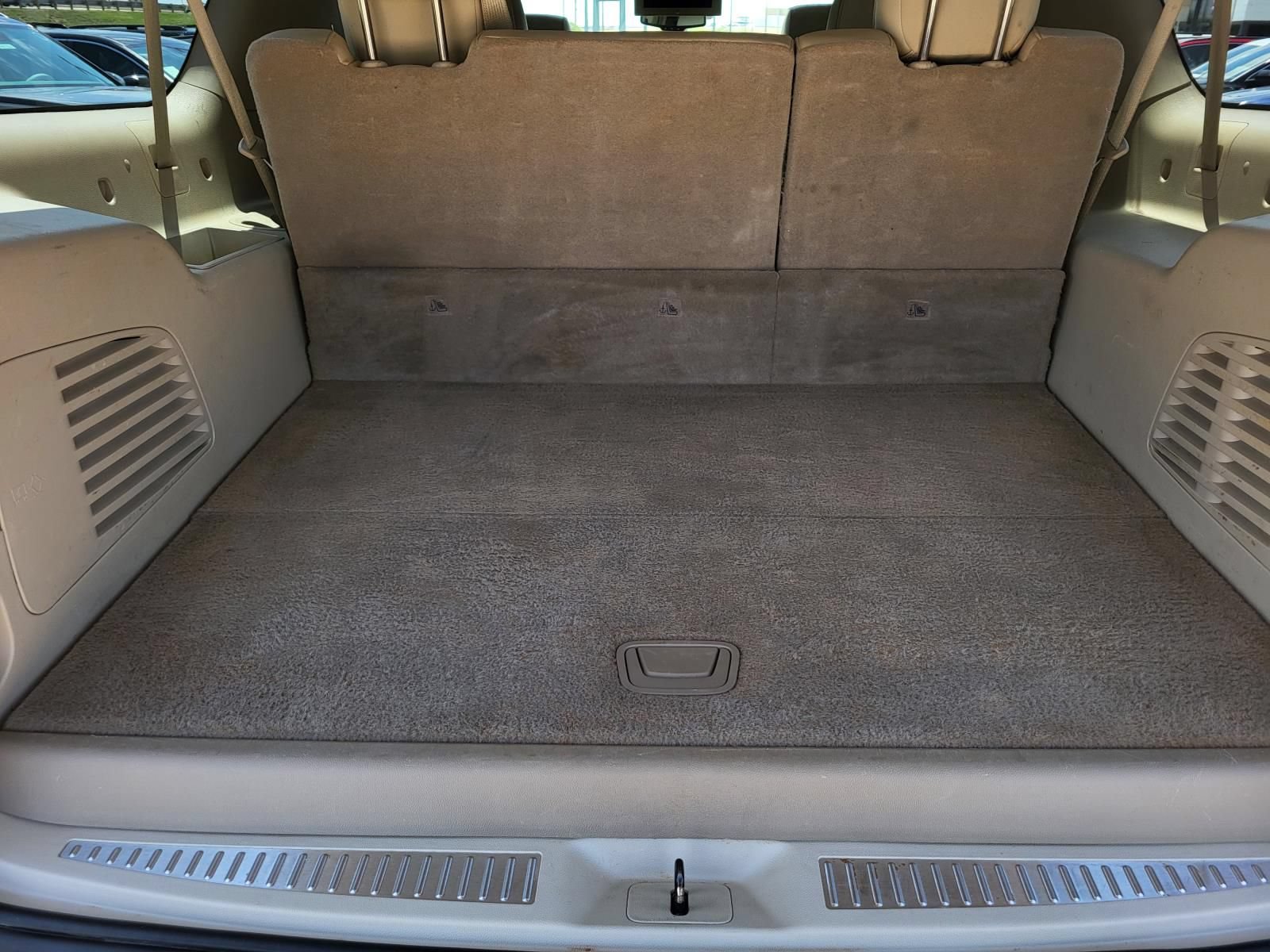 Used 2019 GMC Yukon XL Denali w/ Open Road Package AWD/4WD image 11
