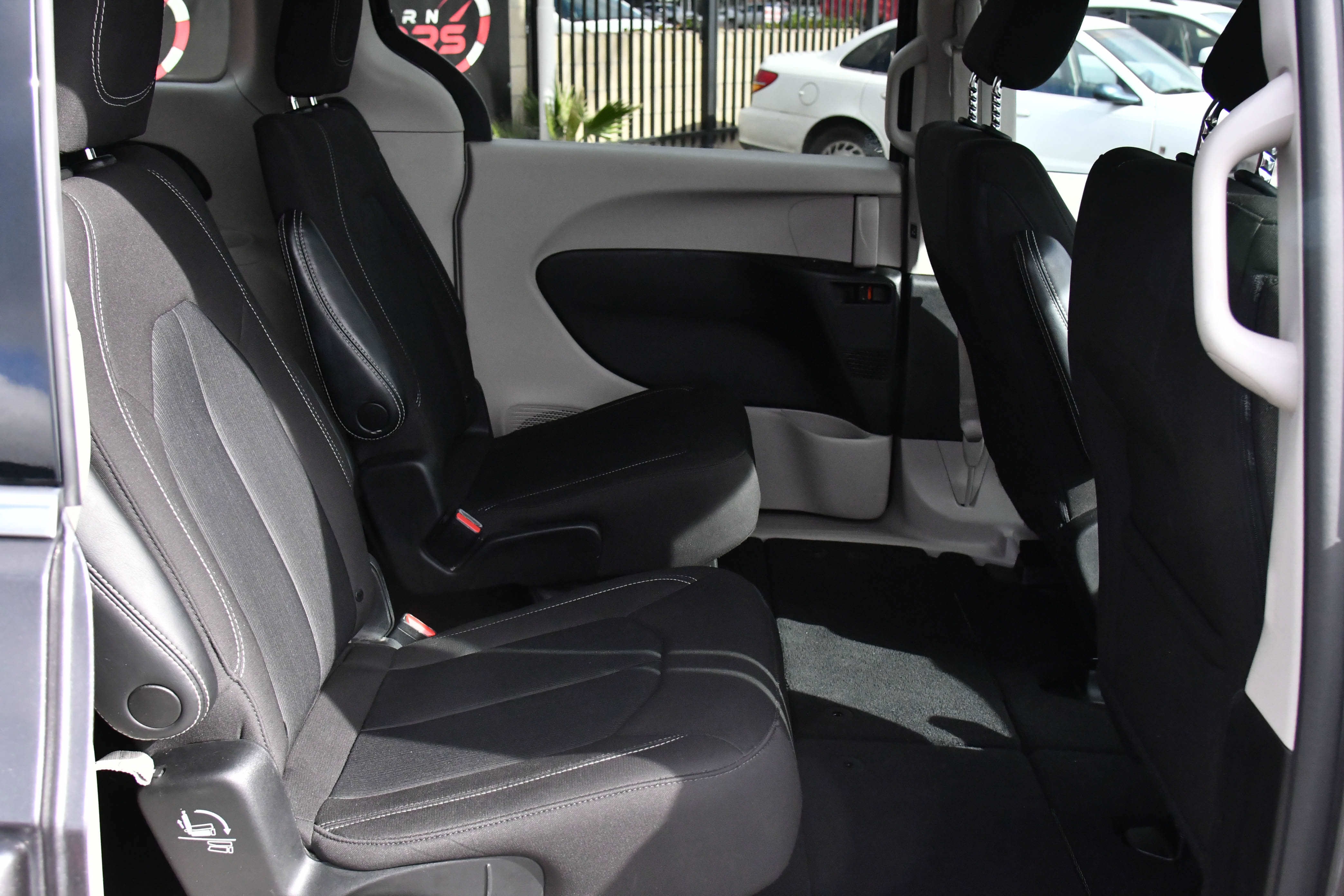 Used 2023 Chrysler Voyager LX FWD image 46