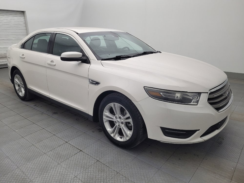 Used 2017 Ford Taurus SEL image 11