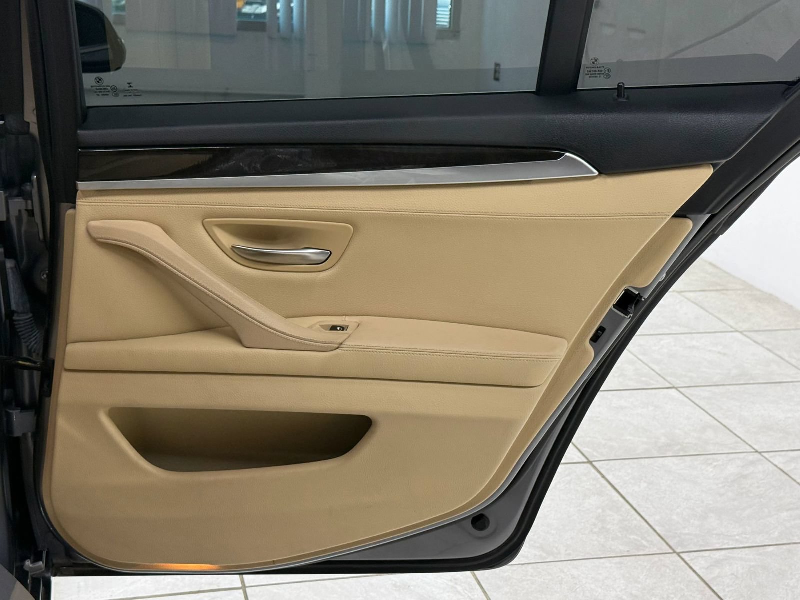 Used 2015 BMW 528i Sedan RWD image 21