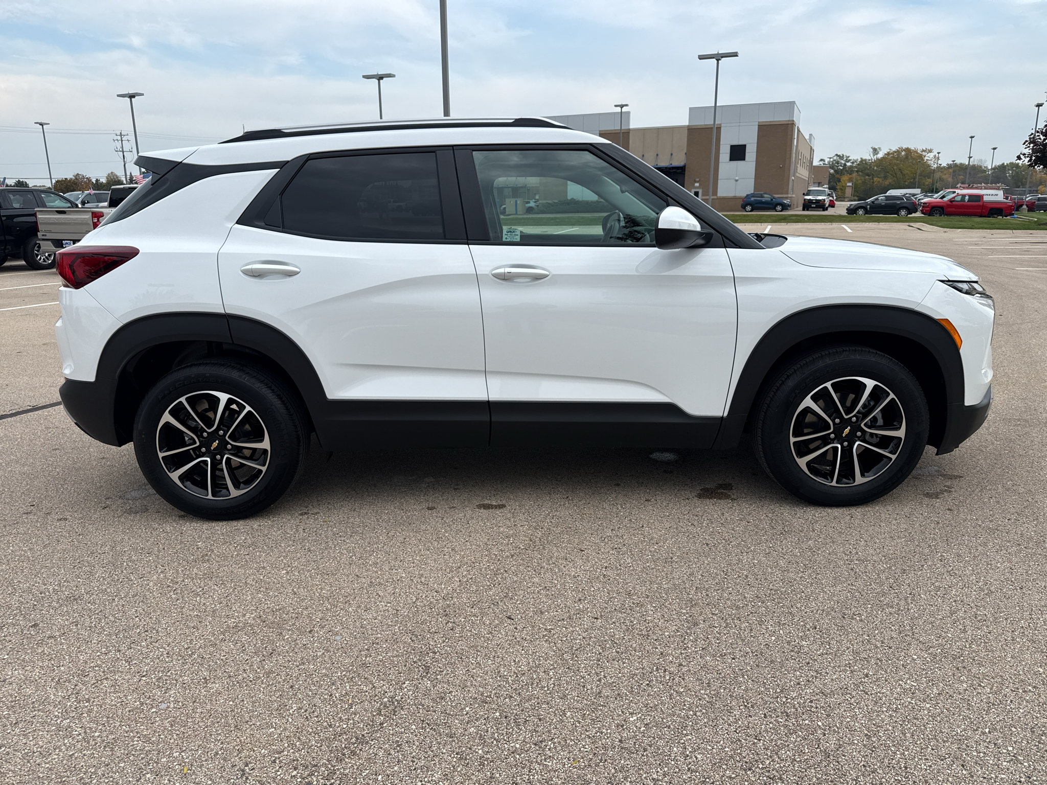 New 2026 Chevrolet TrailBlazer LT FWD image 5