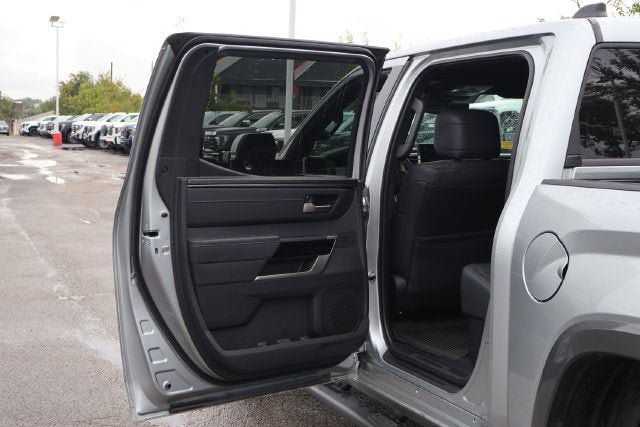 Used 2025 Toyota Tundra Limited AWD/4WD image 11
