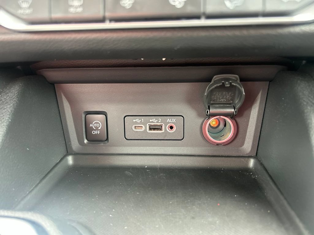 Used 2024 Nissan Sentra SV w/ All-Weather Package FWD image 31