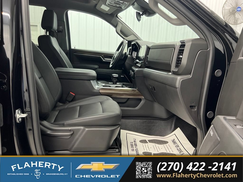 Used 2026 Chevrolet Silverado 1500 LT Trail Boss w/ Safety Package AWD/4WD image 15