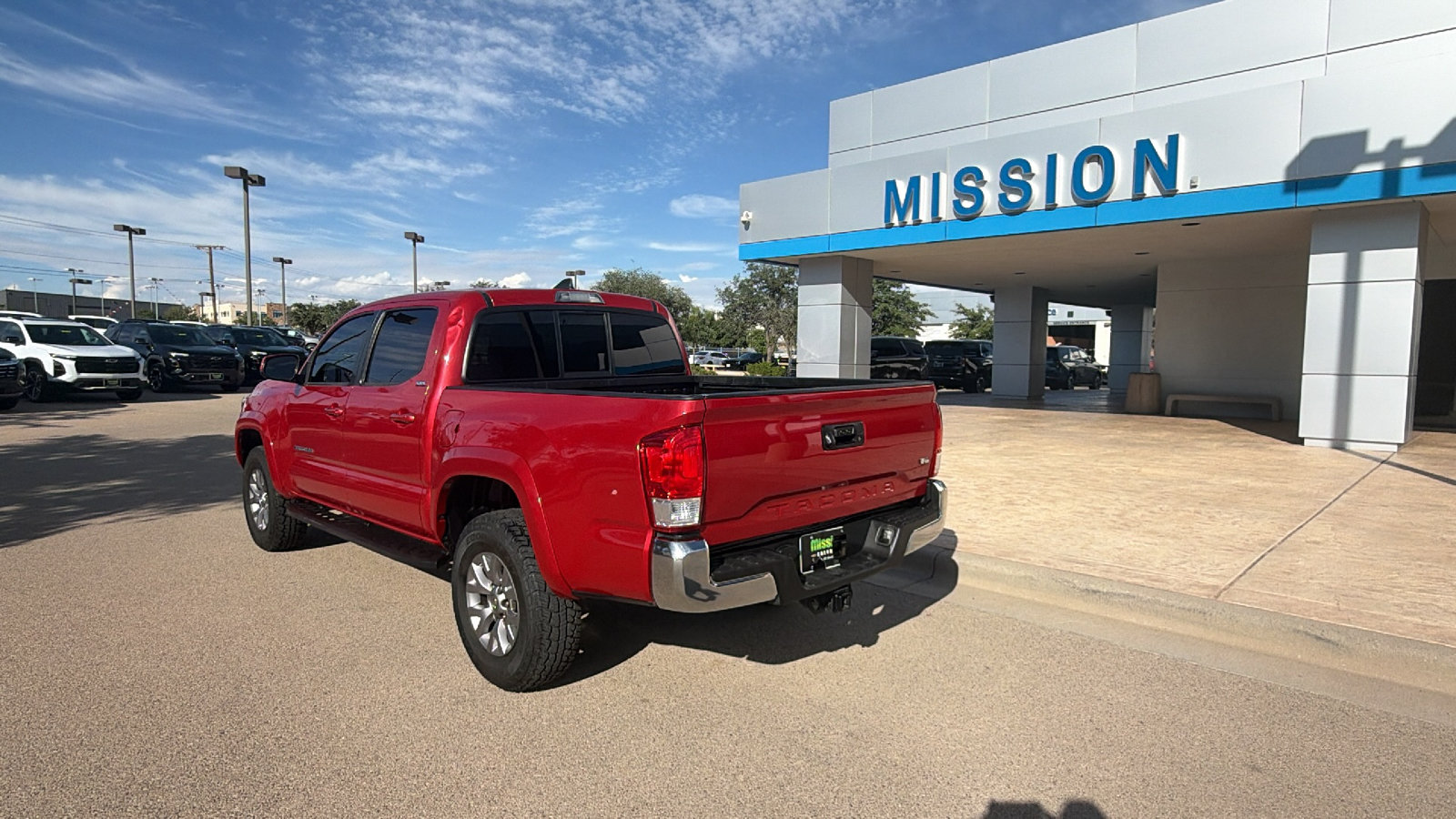 Used 2016 Toyota Tacoma SR5 w/ SR5 Appearance Package (SN) RWD image 3
