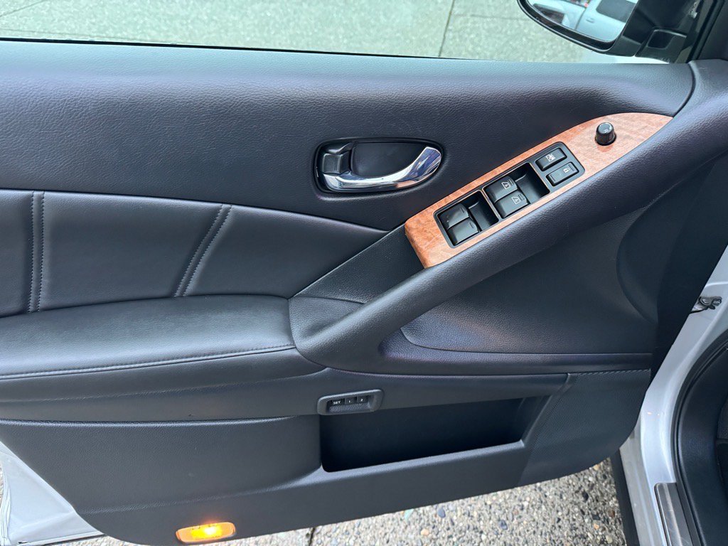 Used 2012 Nissan Murano LE AWD/4WD image 6