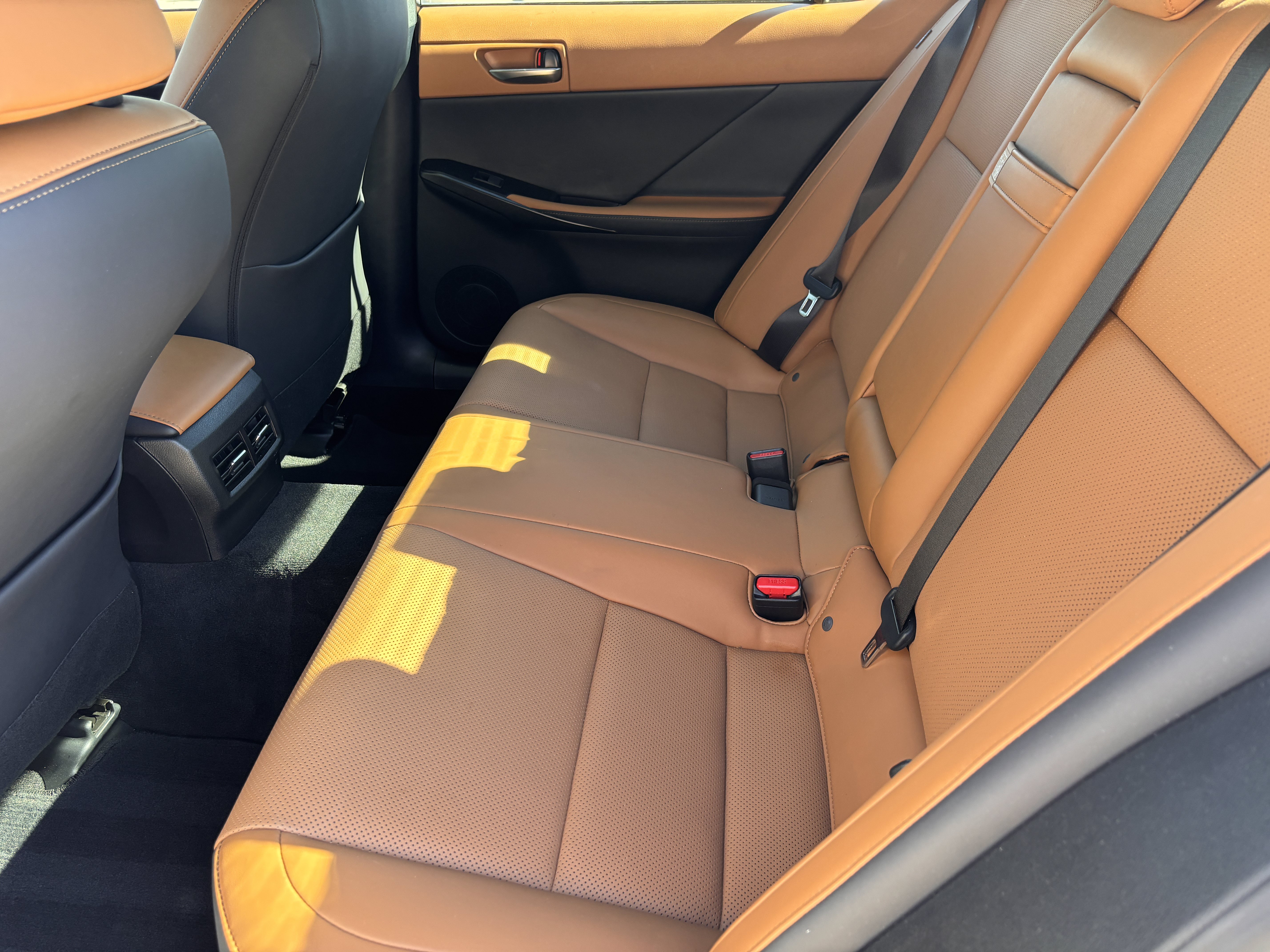 Used 2024 Lexus IS 300 AWD w/ Premium Package image 34