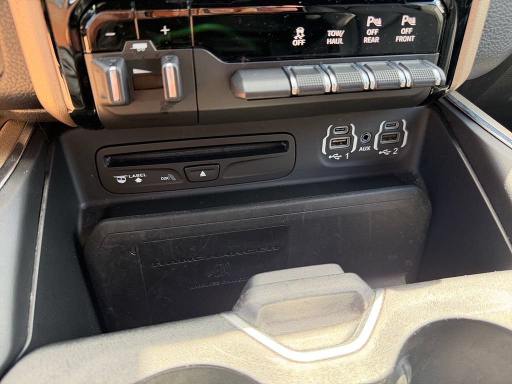 Used 2019 RAM 1500 Laramie AWD/4WD image 38