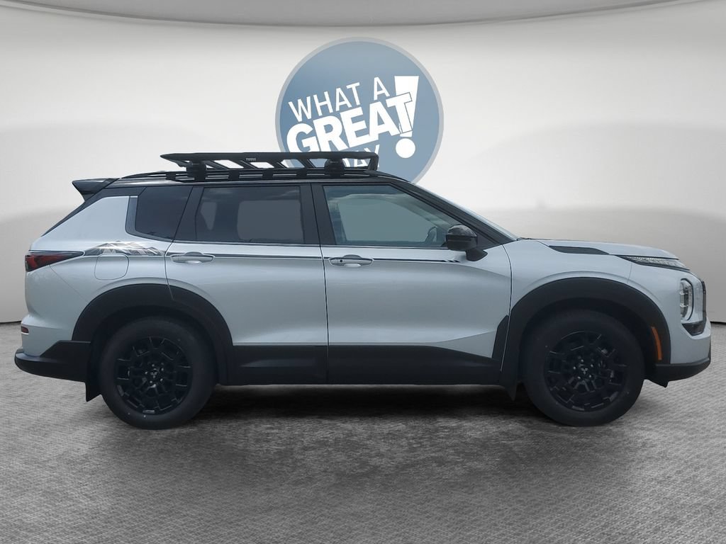 New 2026 Mitsubishi Outlander AWD image 2