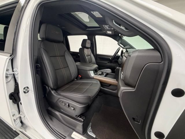 Certified 2024 Chevrolet Silverado 2500 High Country w/ High Country Premium Package AWD/4WD image 26