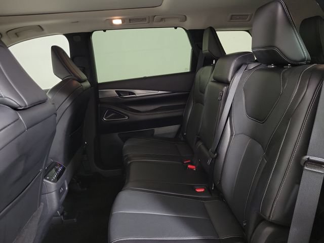 Certified 2025 INFINITI QX60 Luxe w/ Cargo Package AWD/4WD image 15