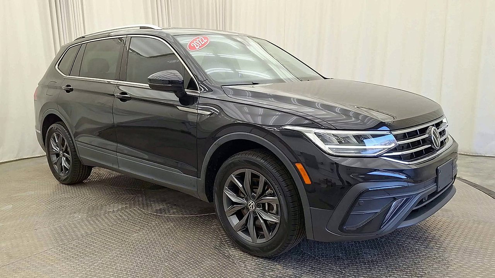 Used 2022 Volkswagen Tiguan SE image 5