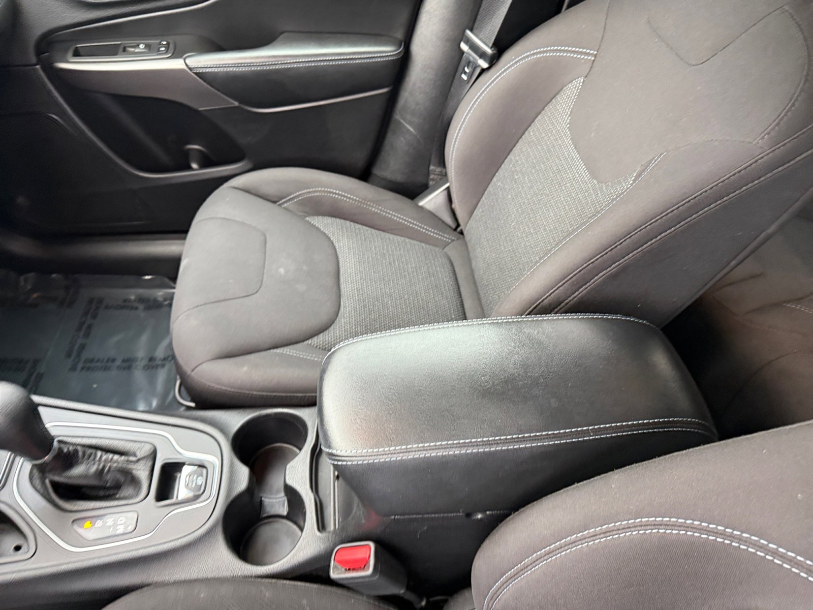 Used 2019 Jeep Cherokee Latitude w/ Popular Appearance Group image 14