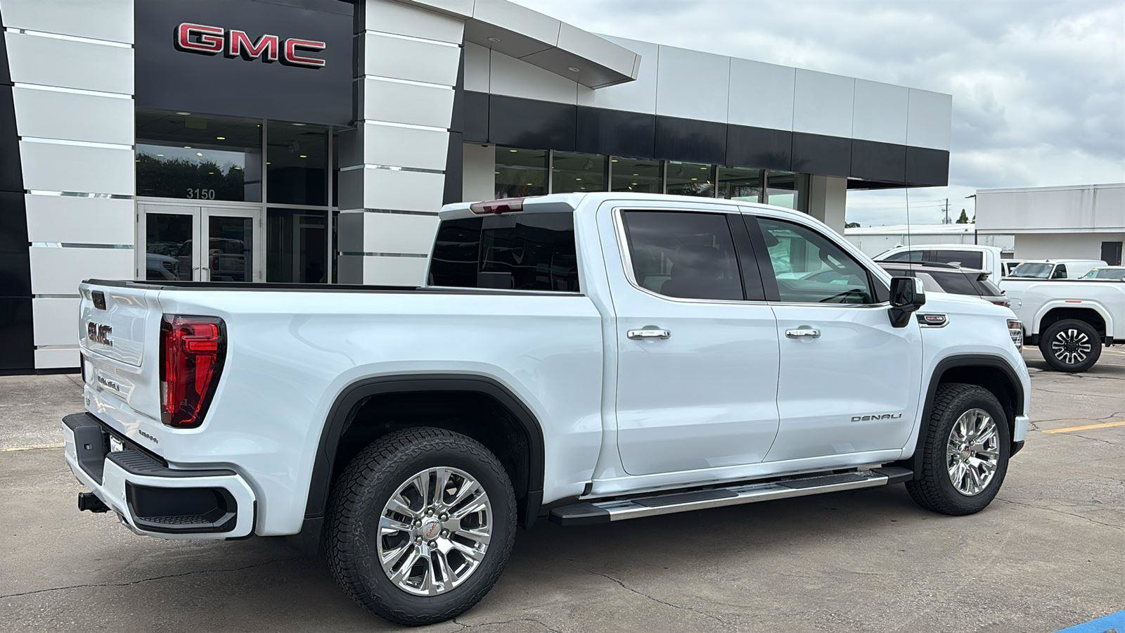 New 2026 GMC Sierra 1500 Denali AWD/4WD image 8