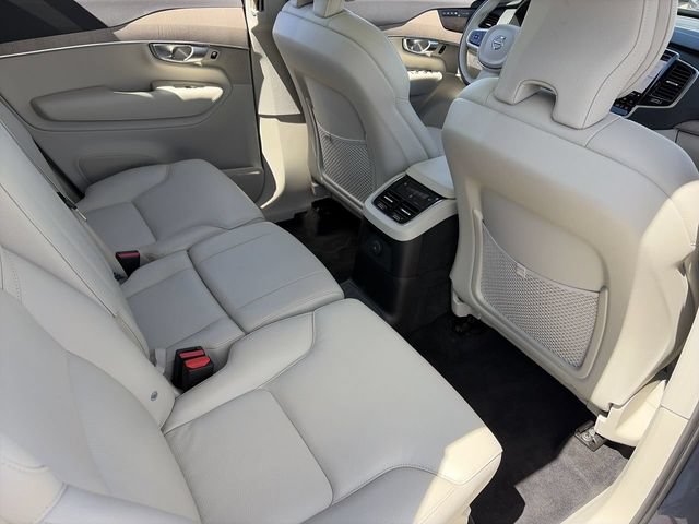 Used 2024 Volvo XC90 T8 Plus w/ Protection Package Premier AWD/4WD image 15