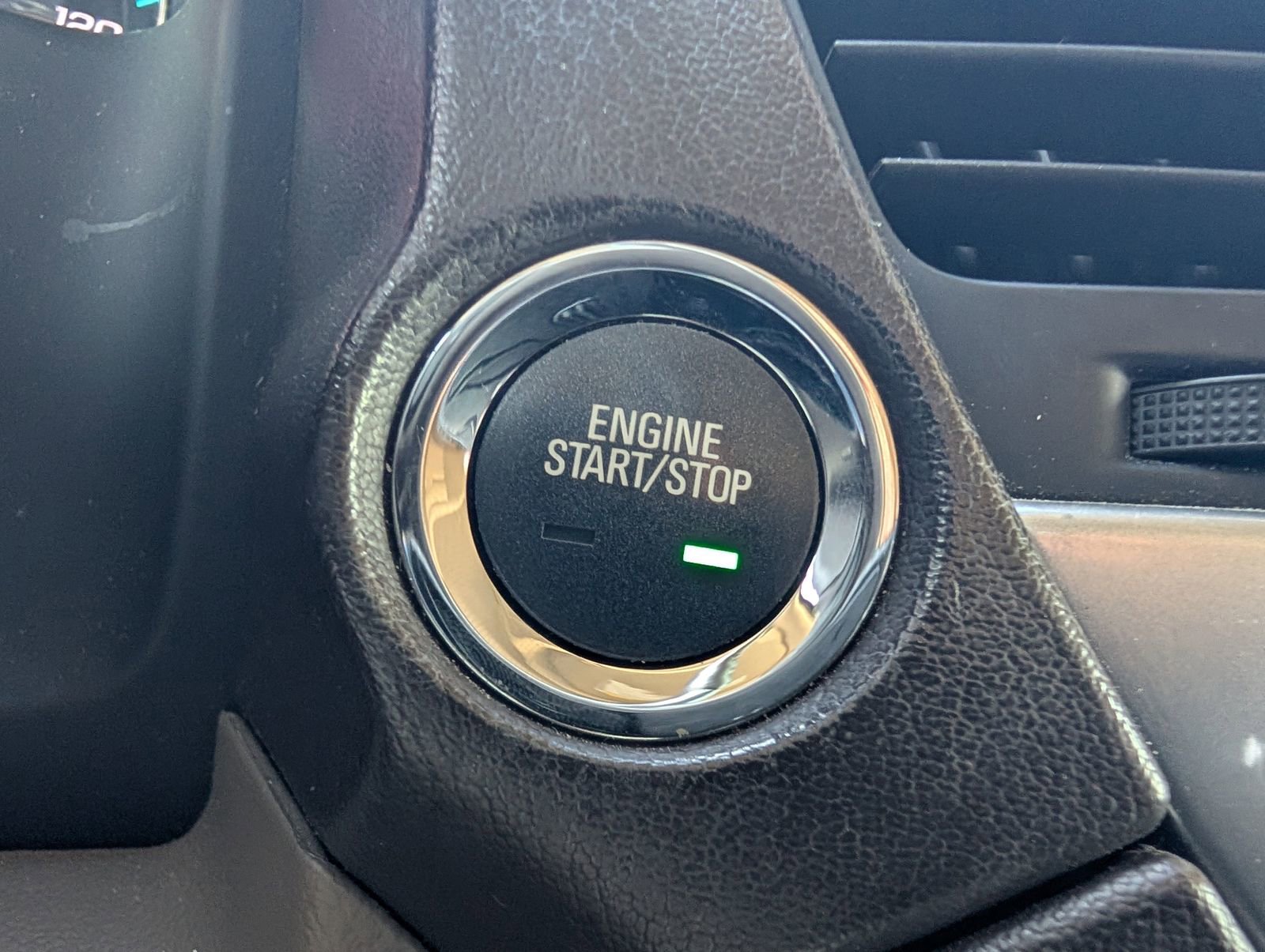 Used 2019 Chevrolet Suburban Premier AWD/4WD image 23