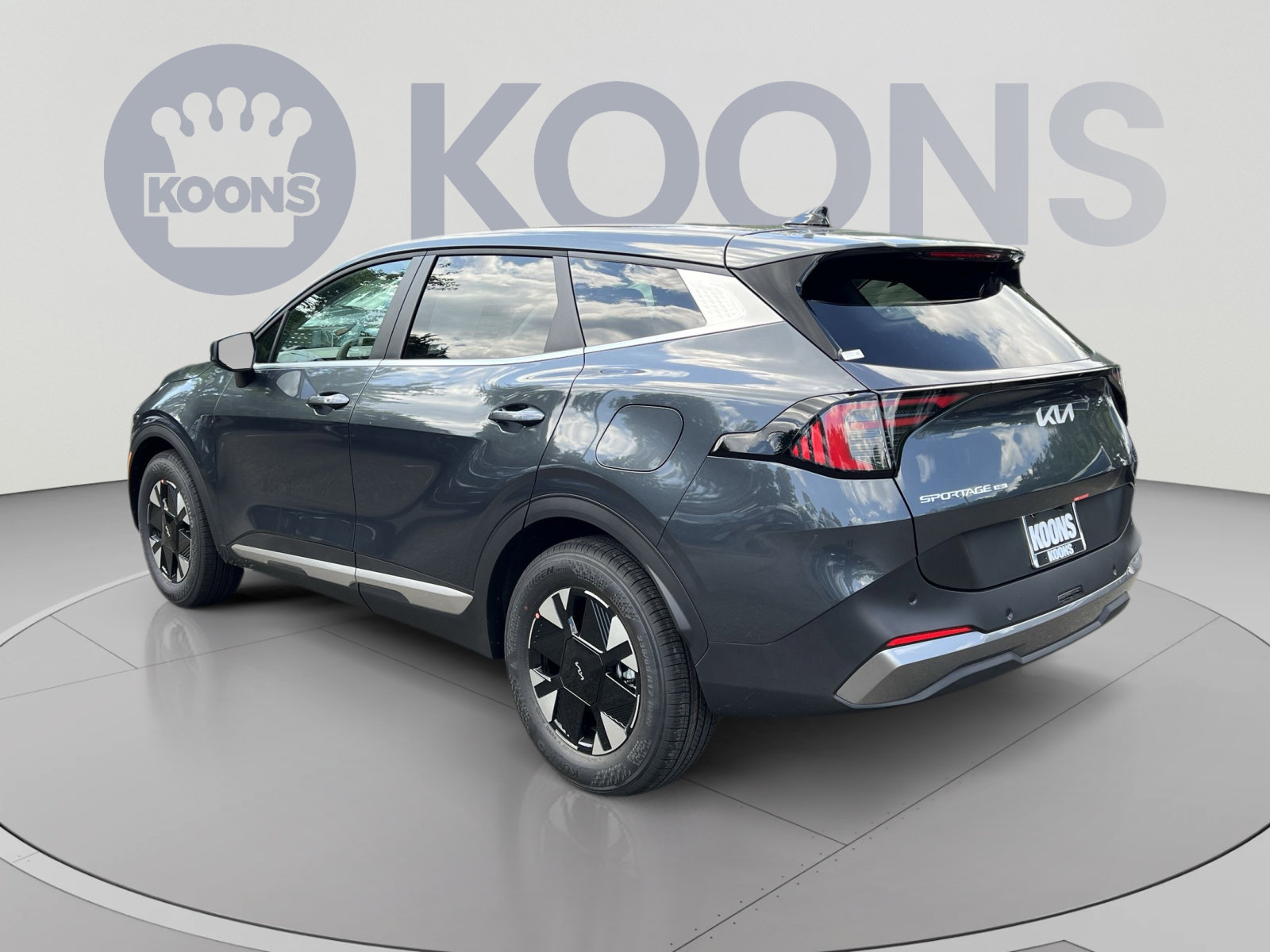 New 2027 Kia Sportage LX FWD image 4