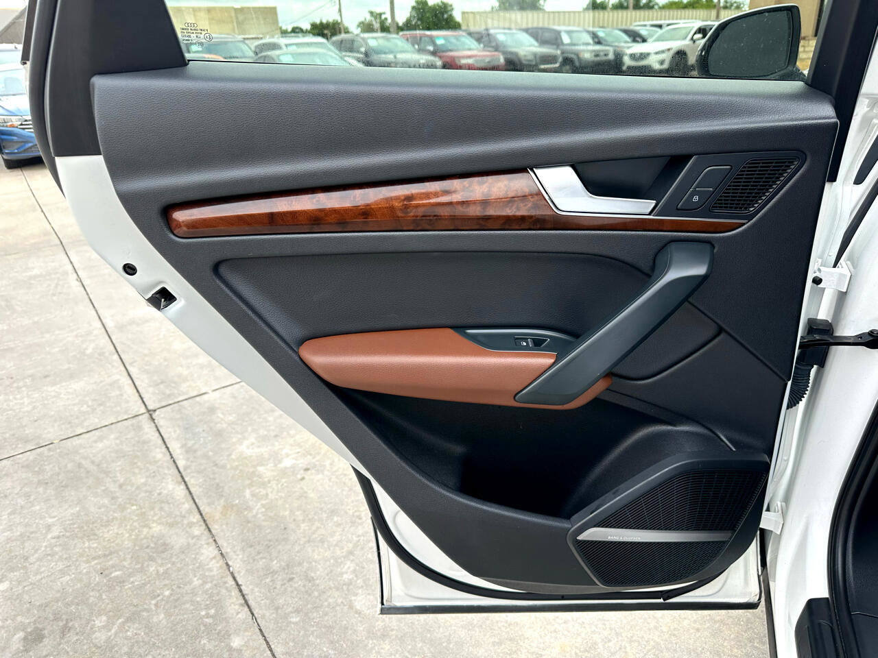 Used 2018 Audi Q5 2.0T Premium Plus w/ Premium Plus Package image 32