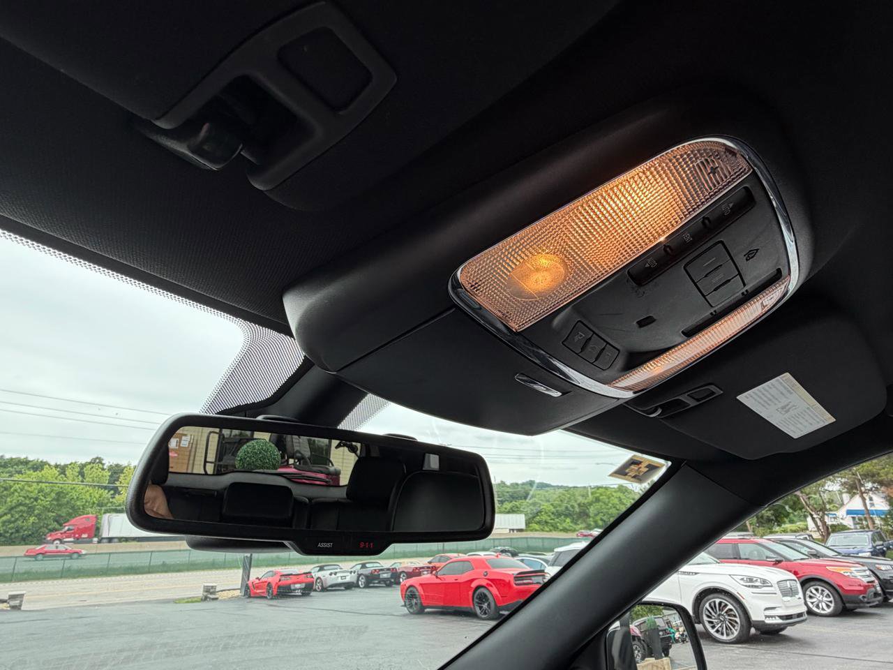Used 2015 Jeep Grand Cherokee Overland AWD/4WD image 27