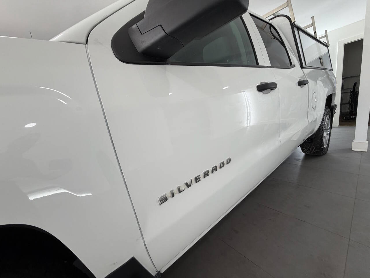 Used 2016 Chevrolet Silverado 1500 Custom w/ Custom Convenience Package AWD/4WD image 2