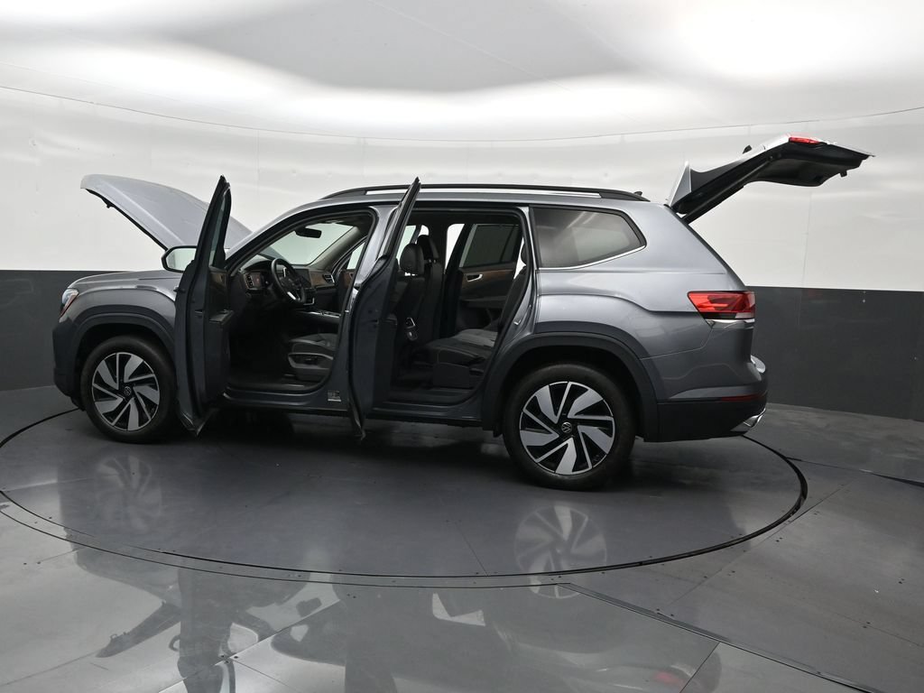 Used 2024 Volkswagen Atlas SE FWD image 34