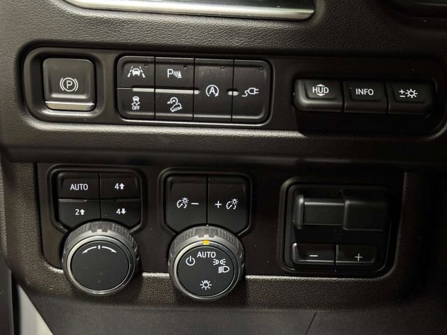 Used 2021 Chevrolet Tahoe Premier w/ Premium Package image 21