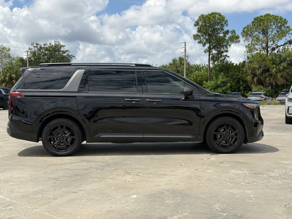 Certified 2026 Kia Carnival SX FWD image 3