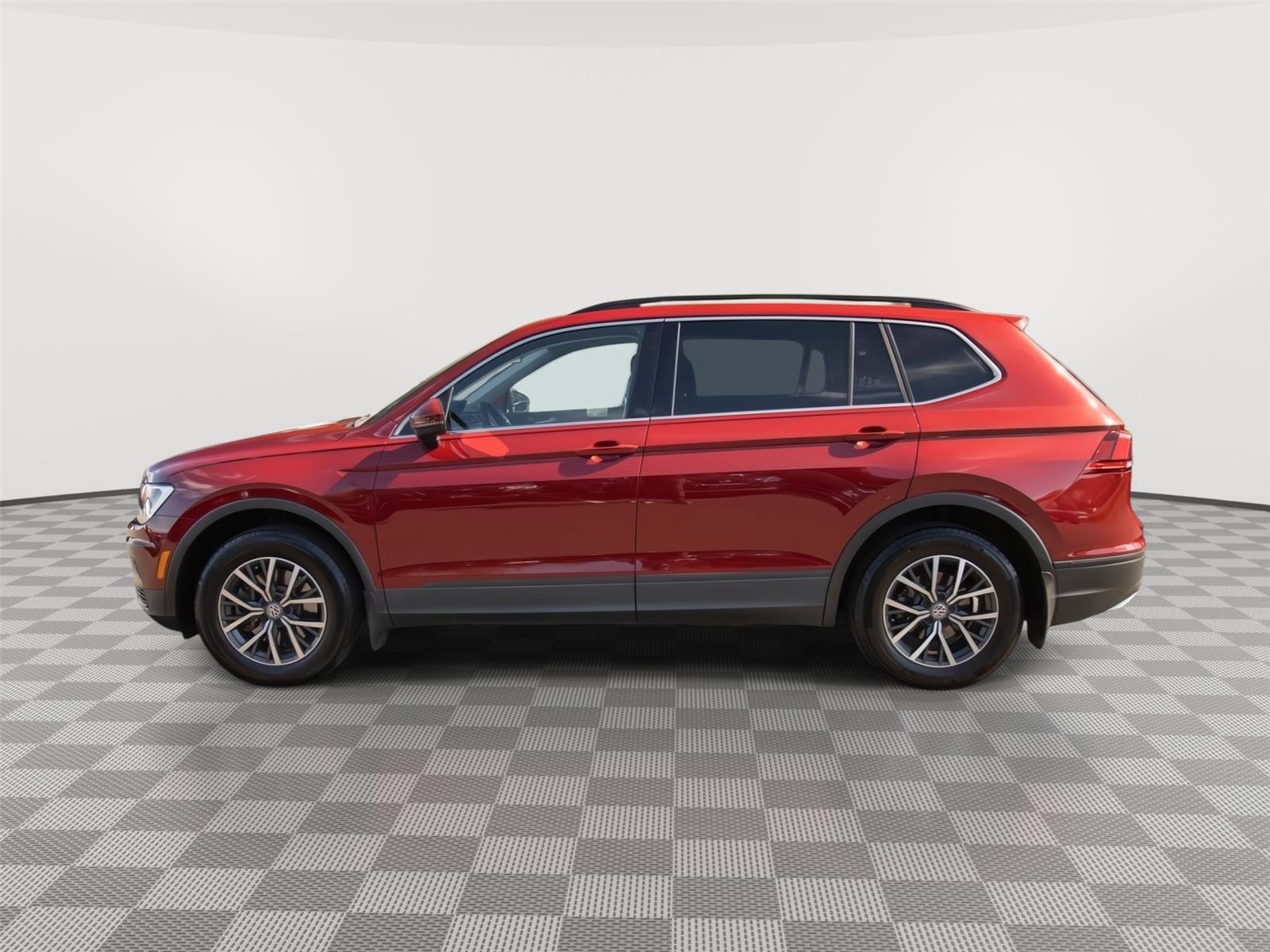 Used 2019 Volkswagen Tiguan S image 19
