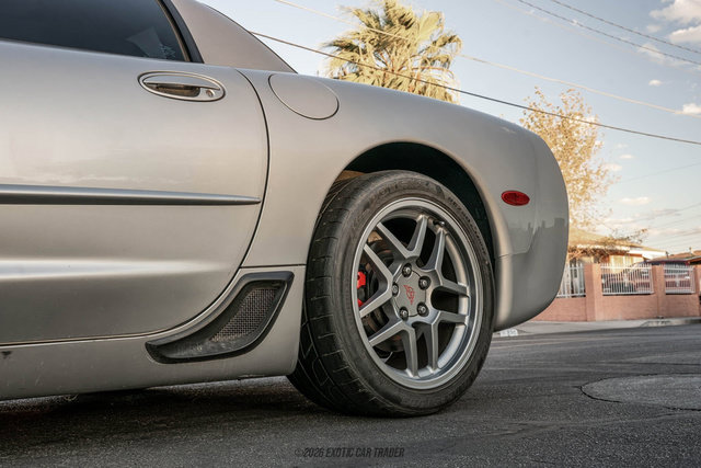 Used 2004 Chevrolet Corvette Z06 w/ Memory Package RWD image 44