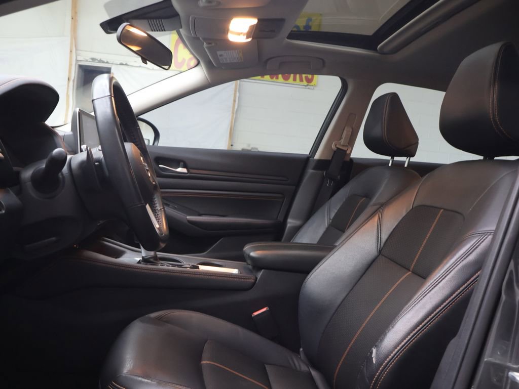 Used 2022 Nissan Altima 2.0 SR image 16