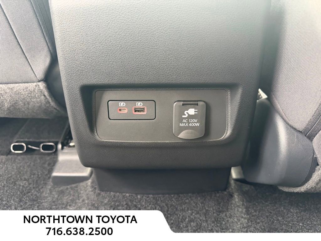 Used 2025 Nissan Frontier SV w/ SV Convenience Package image 17