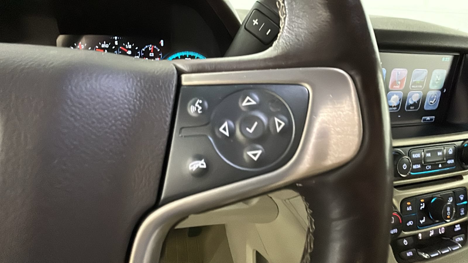 Used 2017 GMC Yukon Denali AWD/4WD image 20