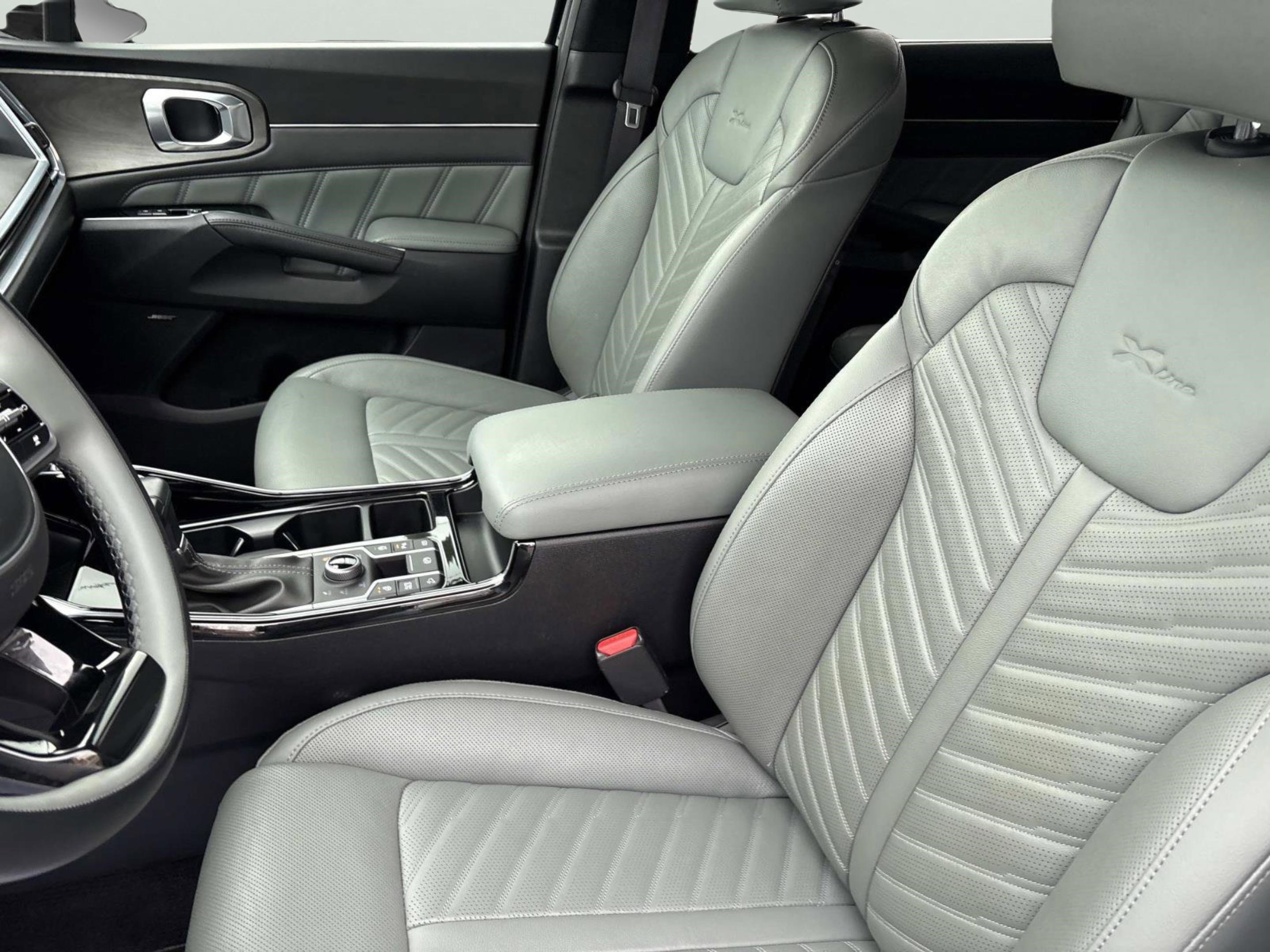Used 2025 Kia Sorento SX Prestige w/ Sage Leather Package image 20